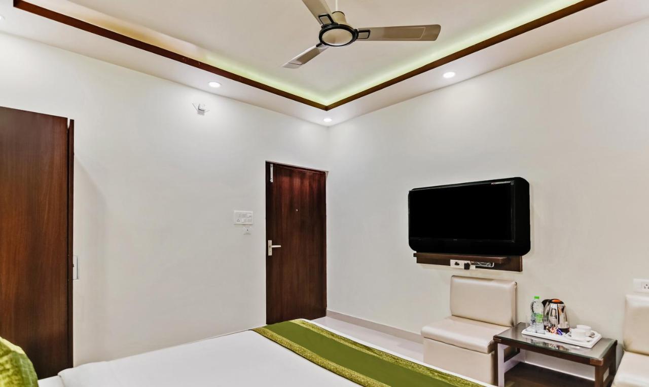 Hotel Treebo Resto- Near Lucknow Railway Station Extérieur photo